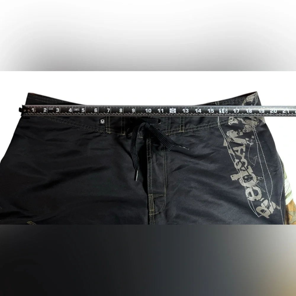 REDSAND Men’s  Military Camouflage Army Board Shorts | Swim Size 38